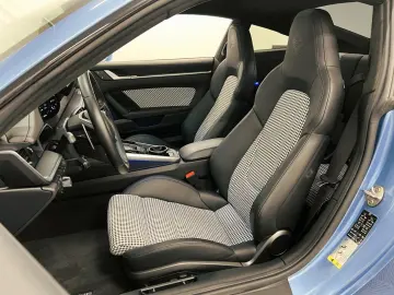 PORSCHE 911 Turbo S   PTS   Lift   Heritage Design