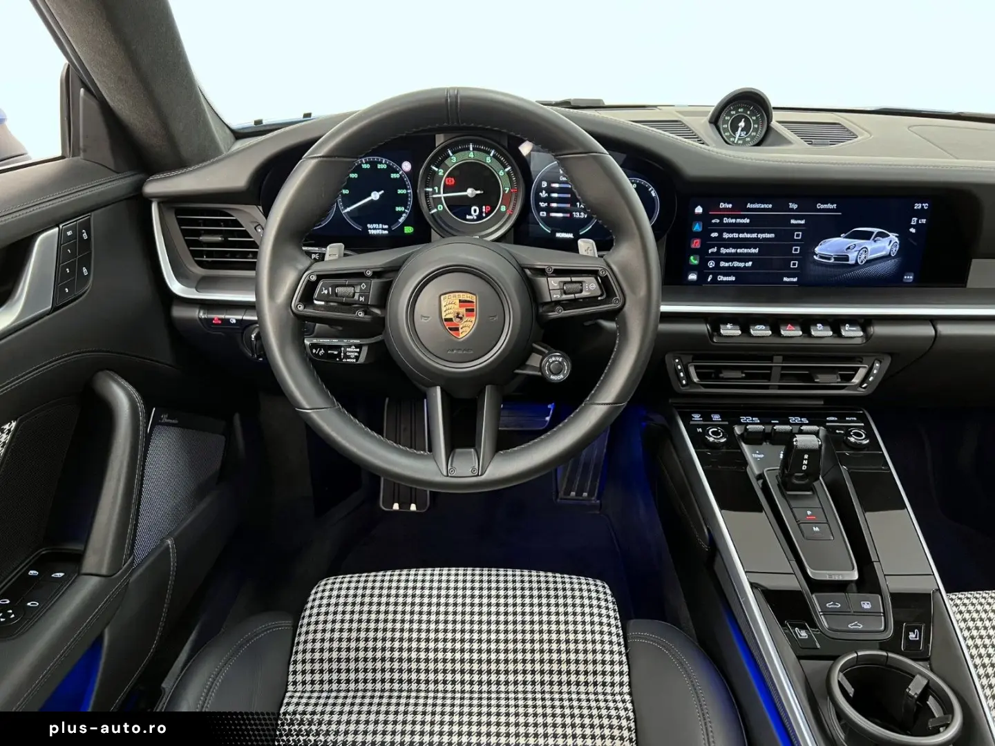 PORSCHE 911 Turbo S   PTS   Lift   Heritage Design