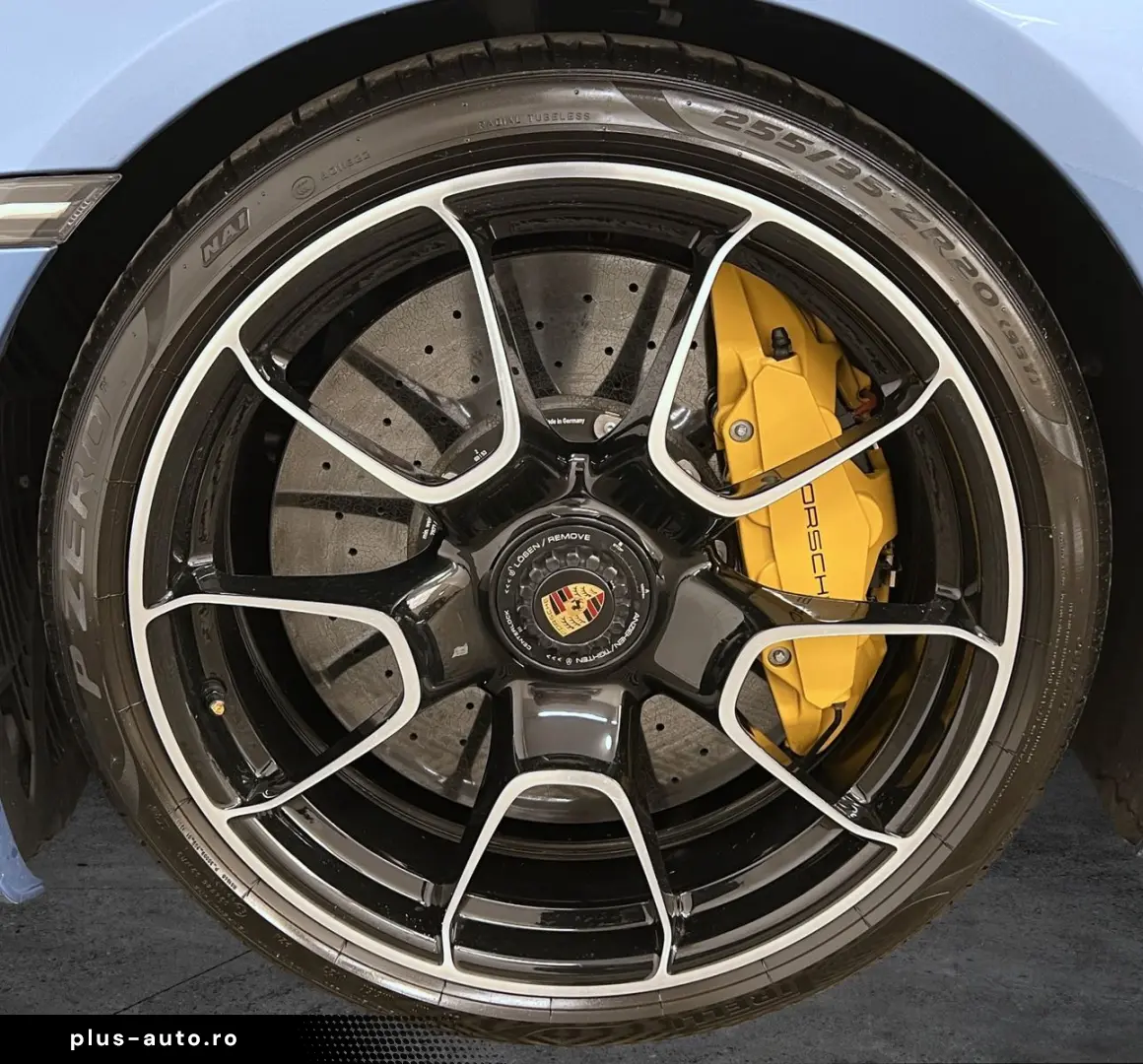 PORSCHE 911 Turbo S   PTS   Lift   Heritage Design