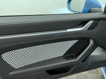 PORSCHE 911 Turbo S   PTS   Lift   Heritage Design