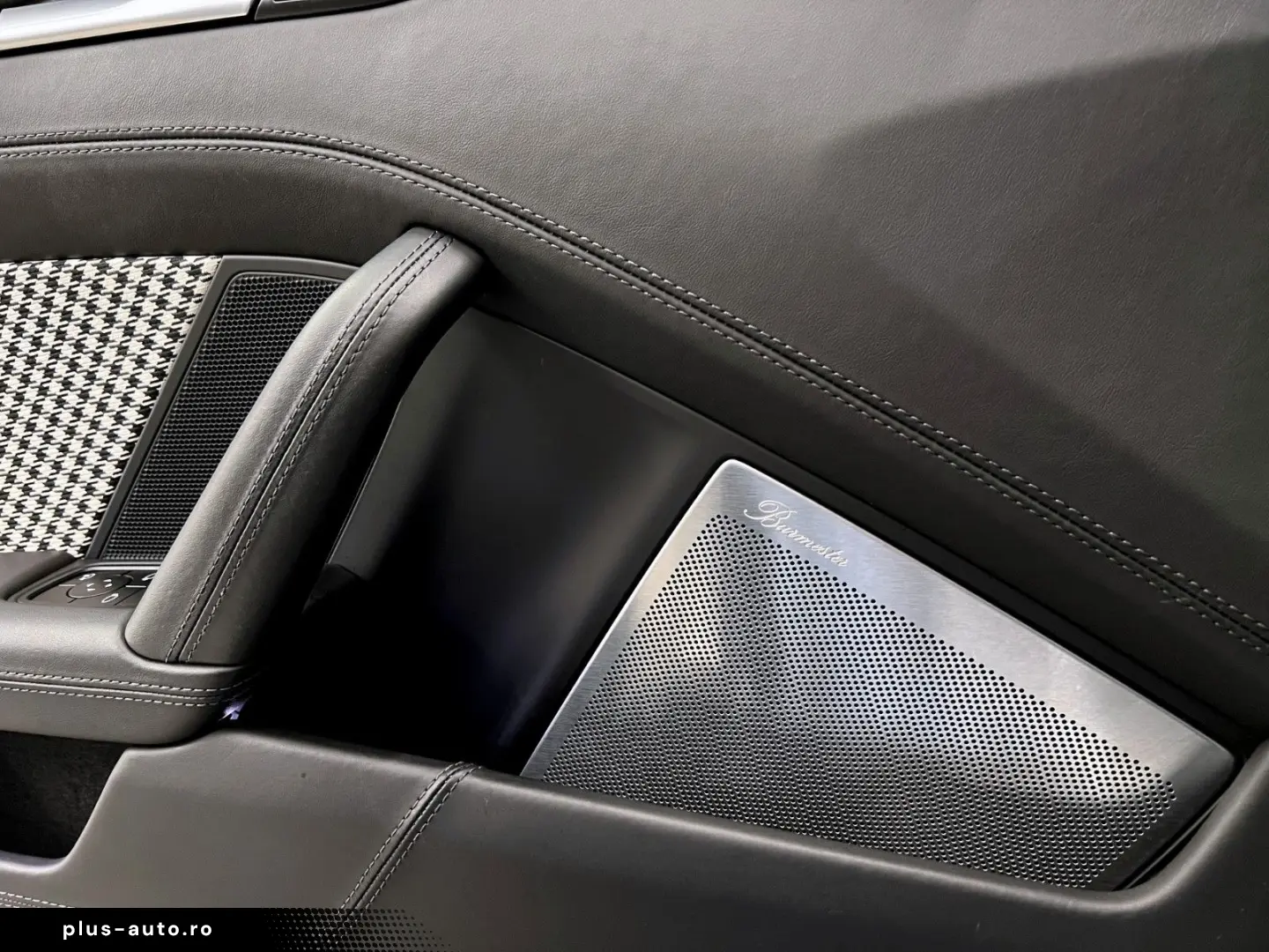 PORSCHE 911 Turbo S   PTS   Lift   Heritage Design