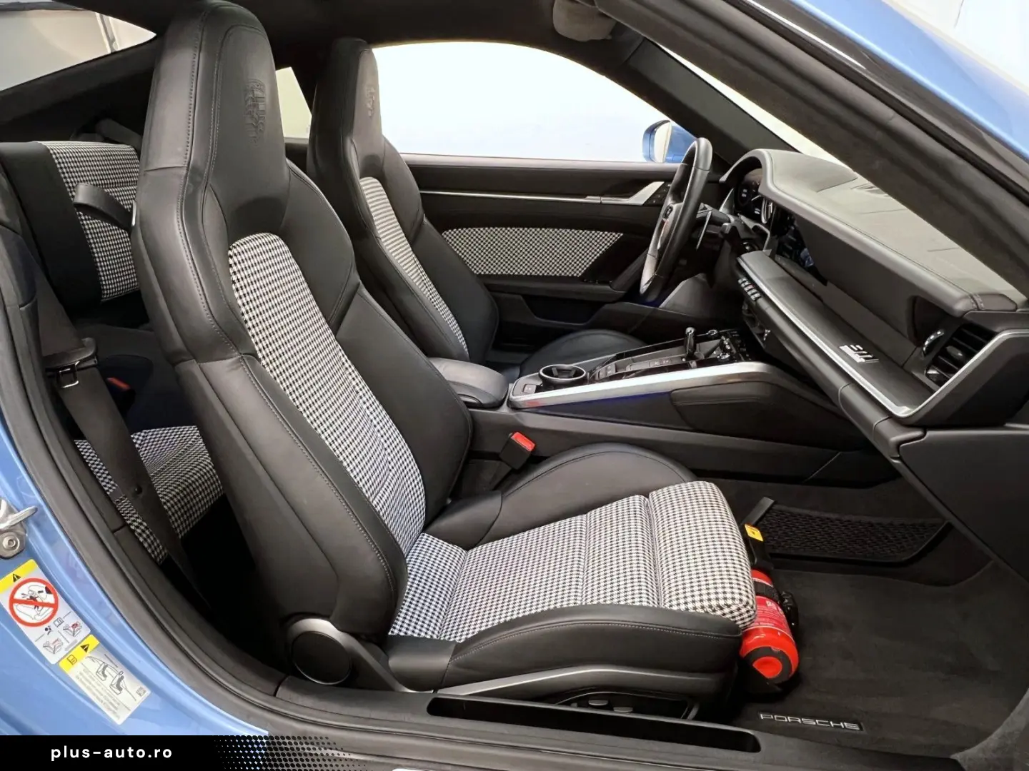 PORSCHE 911 Turbo S   PTS   Lift   Heritage Design