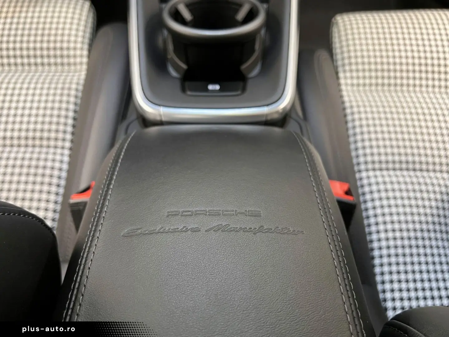 PORSCHE 911 Turbo S   PTS   Lift   Heritage Design