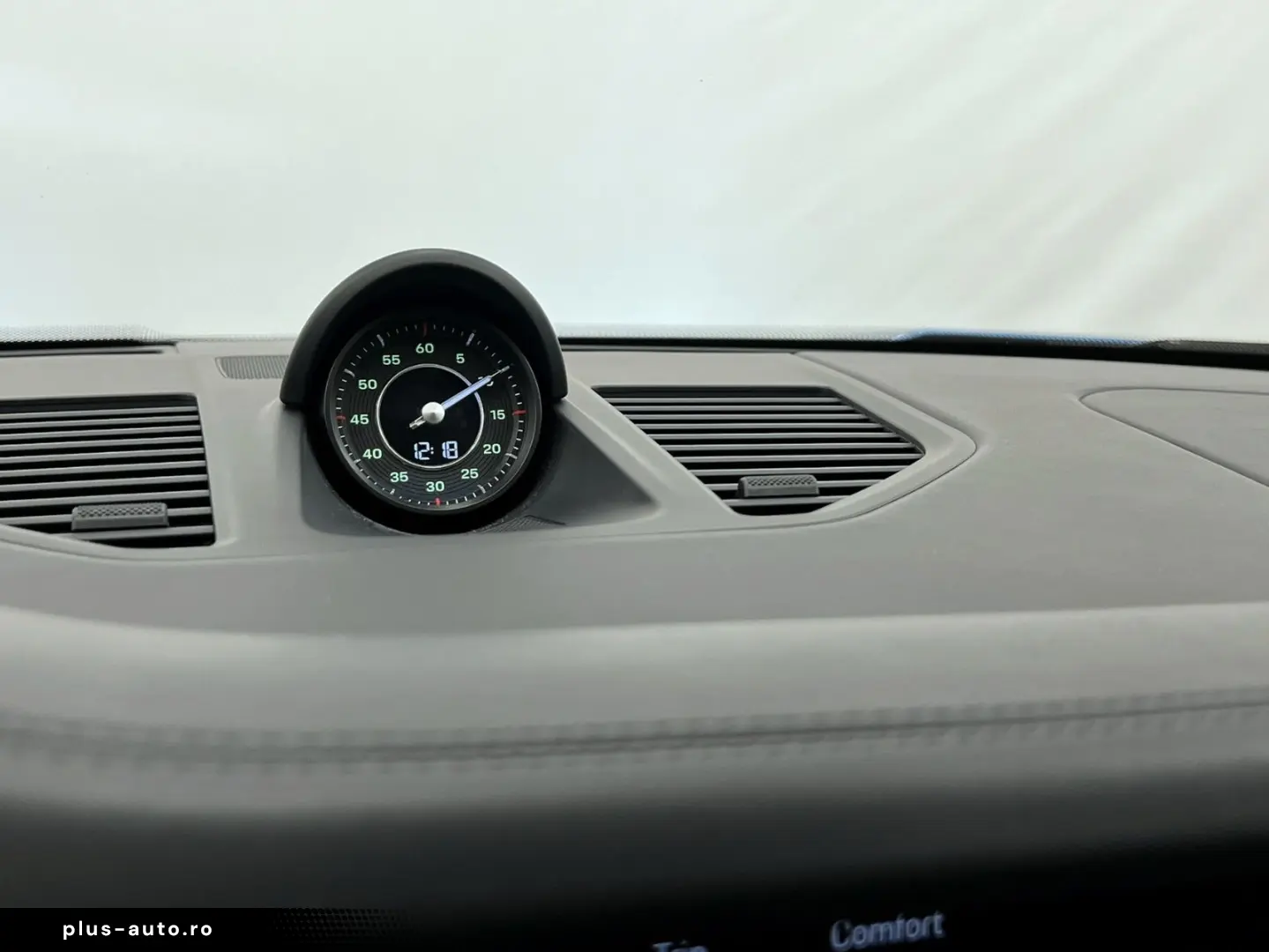 PORSCHE 911 Turbo S   PTS   Lift   Heritage Design