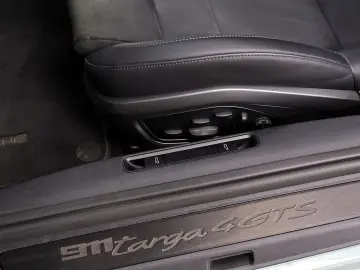 PORSCHE 911 Targa 4 GTS T-Hybrid