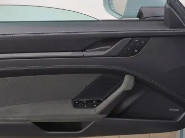 PORSCHE 911 Targa 4 GTS T-Hybrid