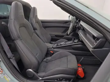 PORSCHE 911 Targa 4 GTS T-Hybrid