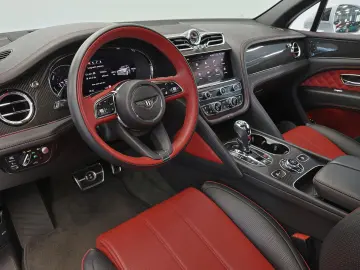 BENTLEY Bentayga 3.0 Hybrid 4WD Autom.