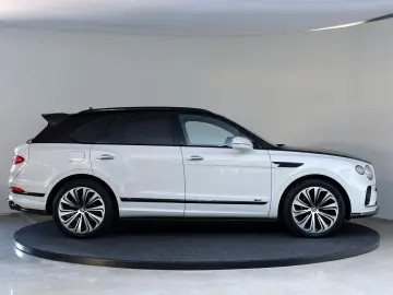 BENTLEY Bentayga 3.0 Hybrid 4WD Autom.