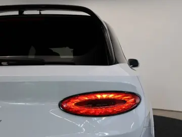 BENTLEY Bentayga 3.0 Hybrid 4WD Autom.