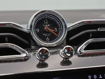 BENTLEY Bentayga 3.0 Hybrid 4WD Autom.