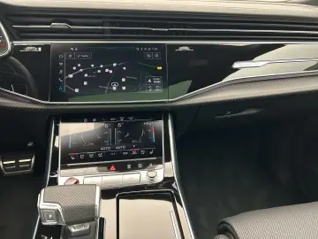 AUDI RS Q8 Keramik 305 km h B&O HUD Pano Standh Matri