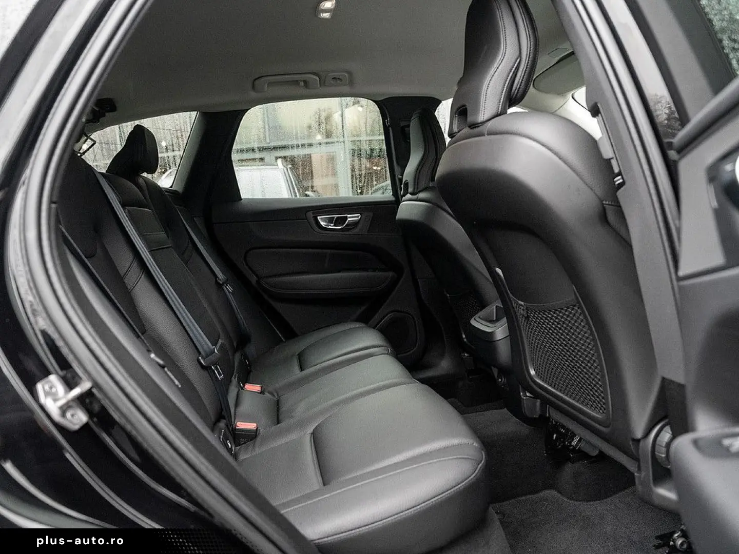 VOLVO XC60 B5 AWD Momentum Pro