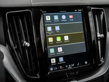 VOLVO XC60 B5 AWD Momentum Pro