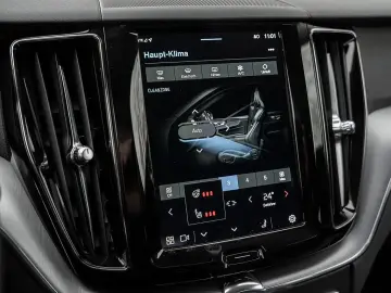 VOLVO XC60 B5 AWD Momentum Pro