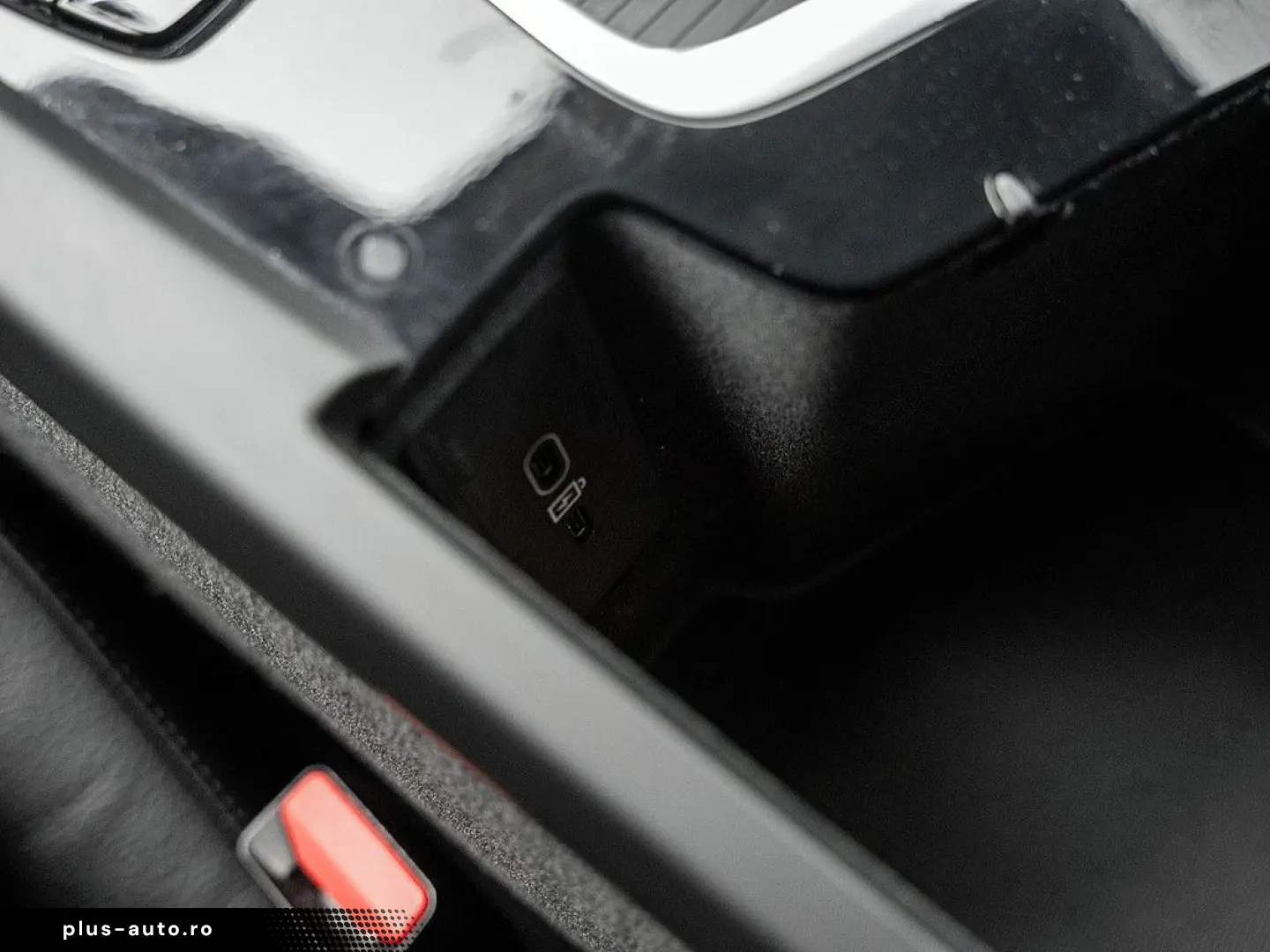 VOLVO XC60 B5 AWD Momentum Pro