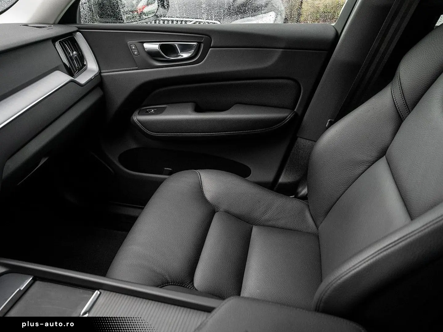 VOLVO XC60 B5 AWD Momentum Pro