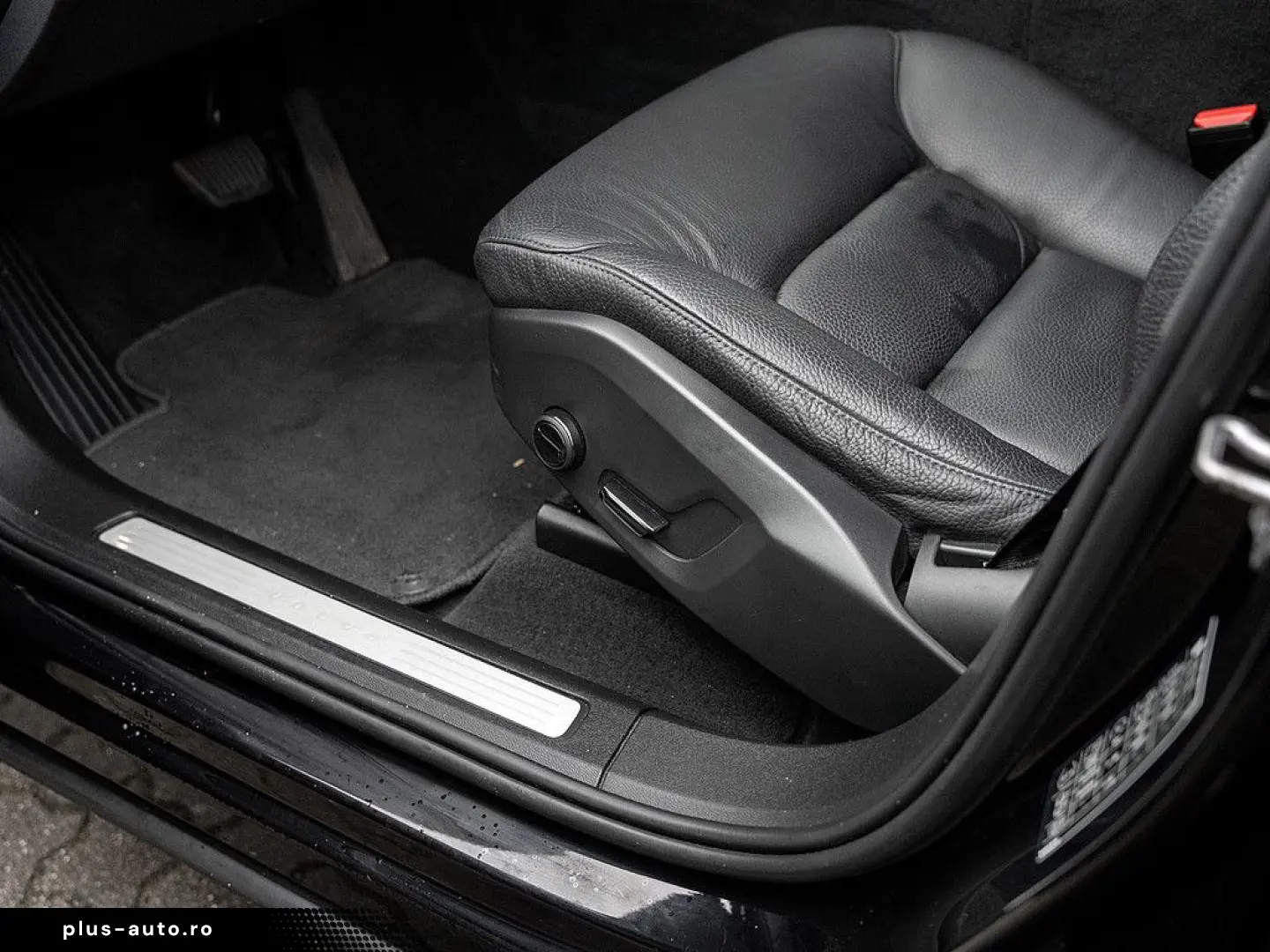 VOLVO XC60 B5 AWD Momentum Pro