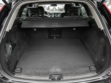 VOLVO XC60 B5 AWD Momentum Pro