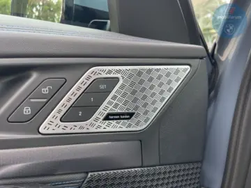 BMW X1 xDrive20d M-Sport ACC H&K Keyless Camera