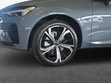 VOLVO XC60 B4 B Plus Dark