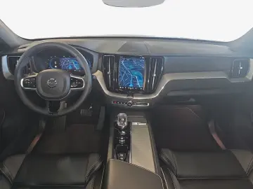 VOLVO XC60 B4 B Plus Dark