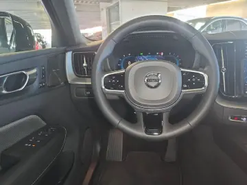 VOLVO XC60 B4 B Plus Dark