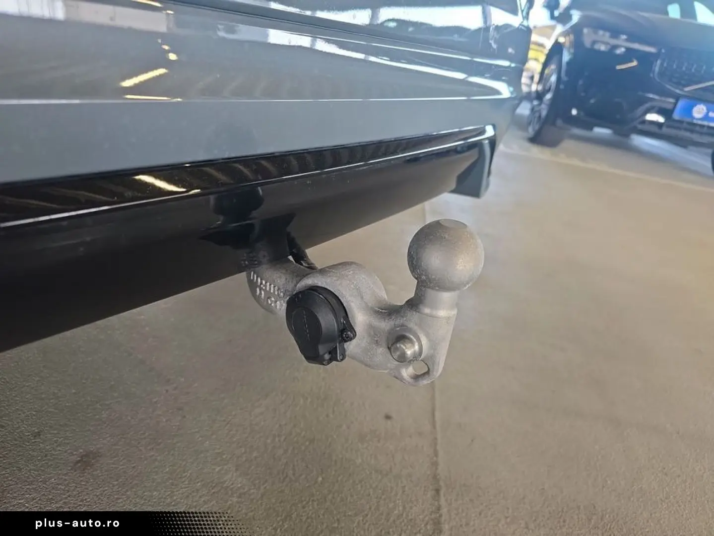 VOLVO XC60 B4 B Plus Dark