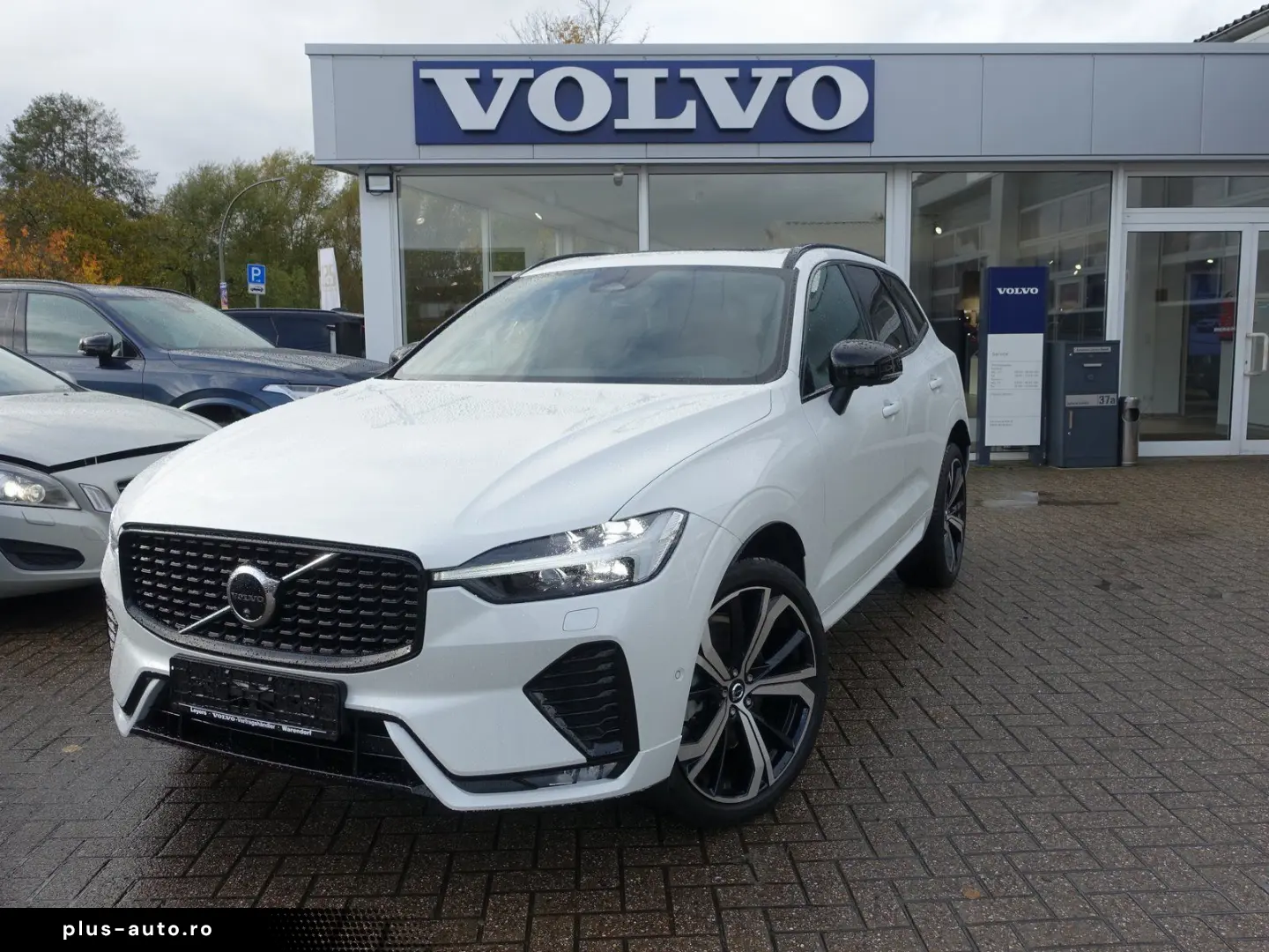 VOLVO XC60 Plus B5 AWD Four-C AHK HeadUp 360 Cam Pano