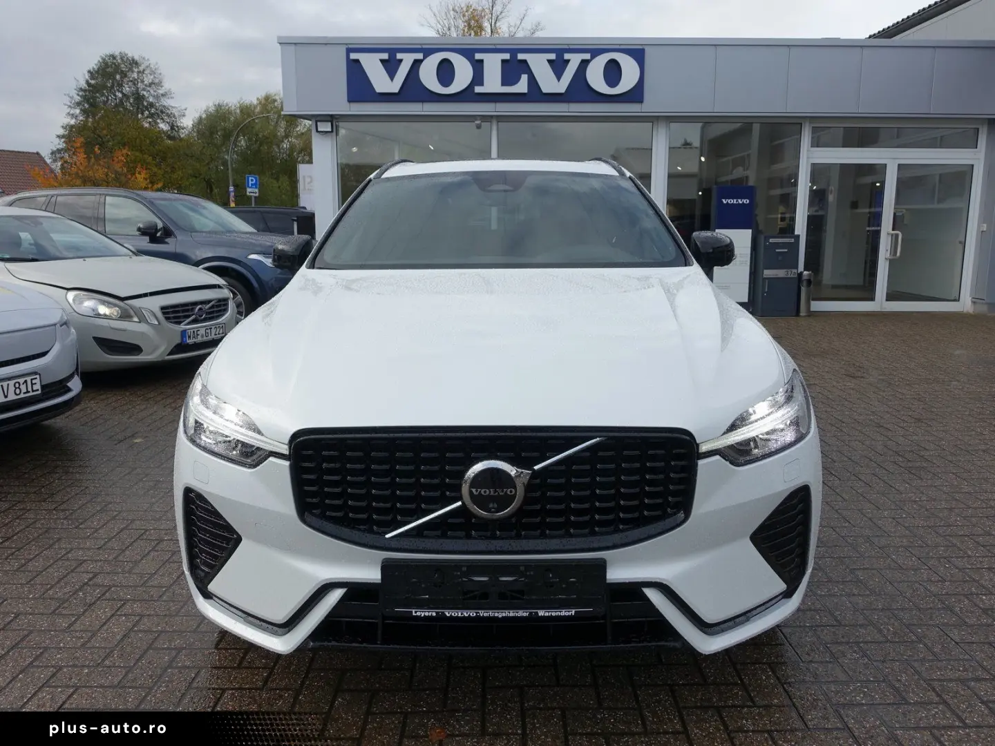 VOLVO XC60 Plus B5 AWD Four-C AHK HeadUp 360 Cam Pano