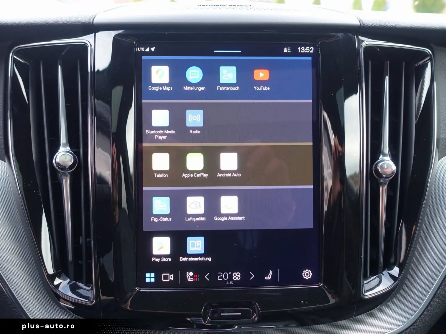 VOLVO XC60 Plus B5 AWD Four-C AHK HeadUp 360 Cam Pano