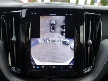 VOLVO XC60 Plus B5 AWD Four-C AHK HeadUp 360 Cam Pano