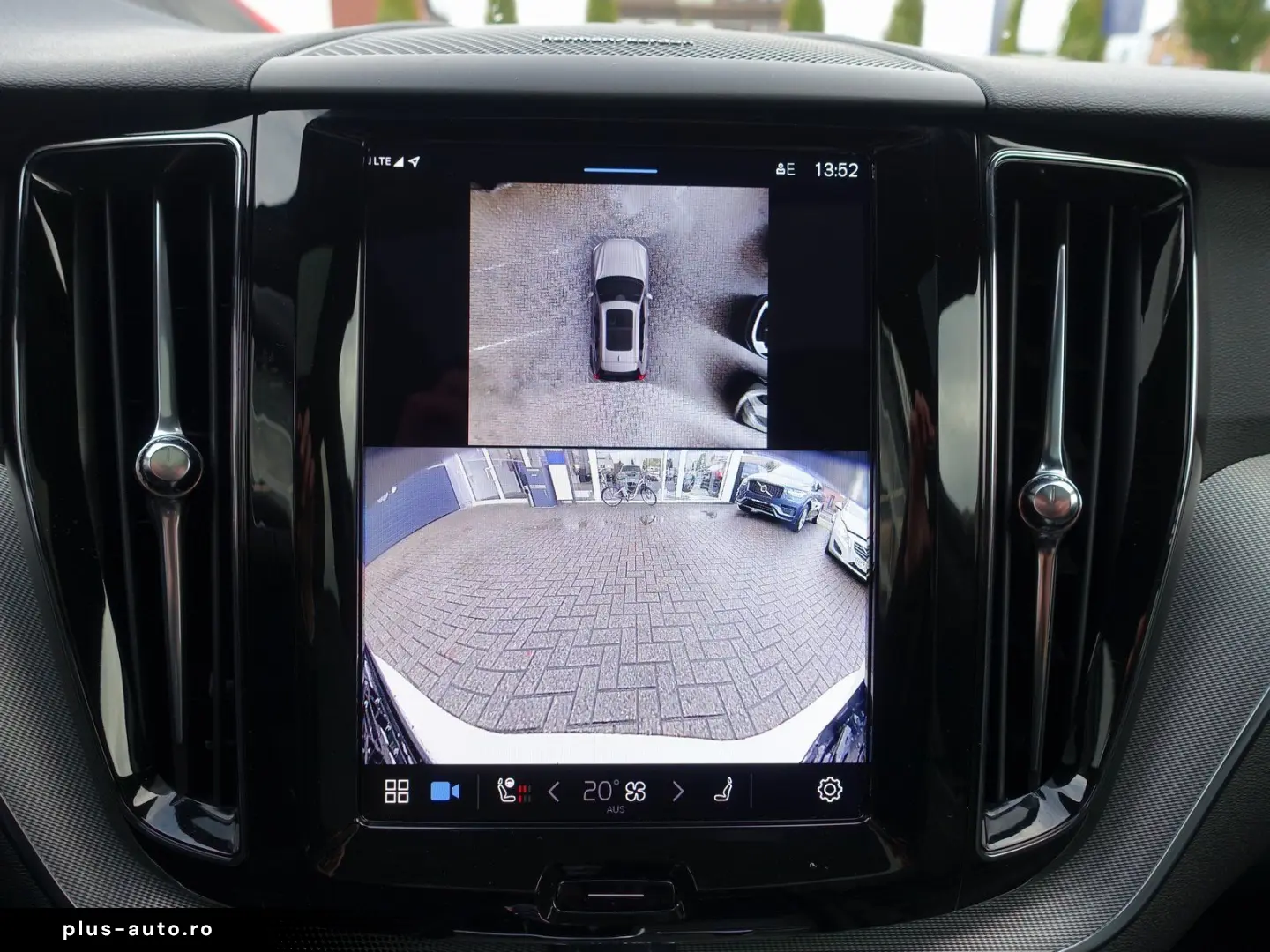 VOLVO XC60 Plus B5 AWD Four-C AHK HeadUp 360 Cam Pano