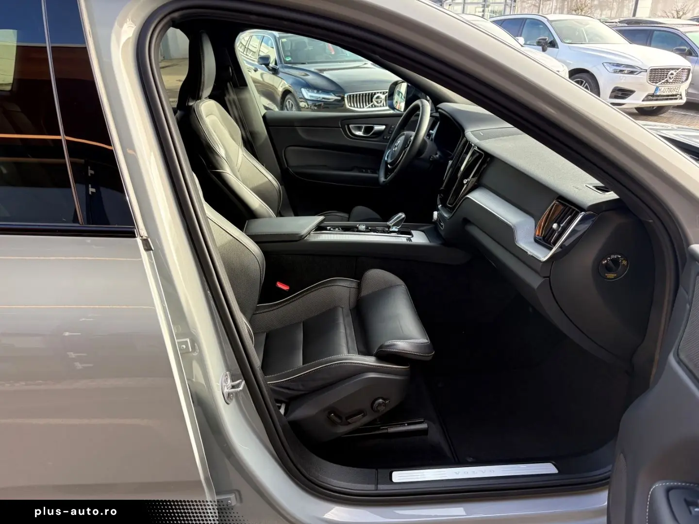 VOLVO XC60 Plus Dark AWD B4 Diesel EU6d StandHZG Leder