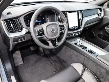 VOLVO XC60 Ultimate Dark Recharge Plug-In Hybrid AWD T