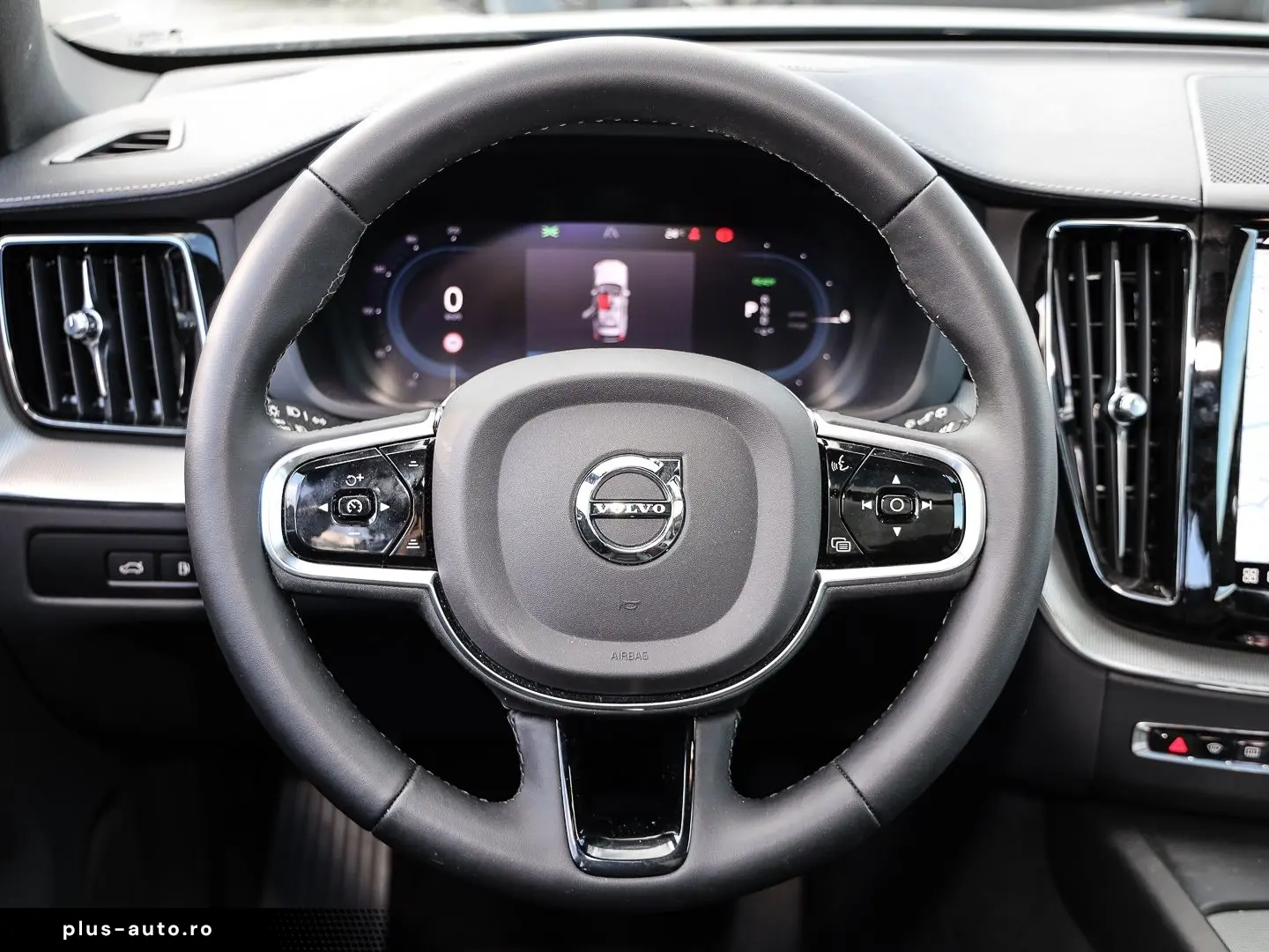 VOLVO XC60 Ultimate Dark Recharge Plug-In Hybrid AWD T