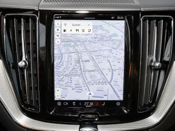 VOLVO XC60 Ultimate Dark Recharge Plug-In Hybrid AWD T