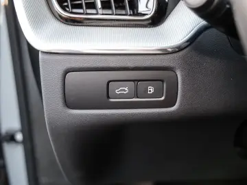 VOLVO XC60 Ultimate Dark Recharge Plug-In Hybrid AWD T