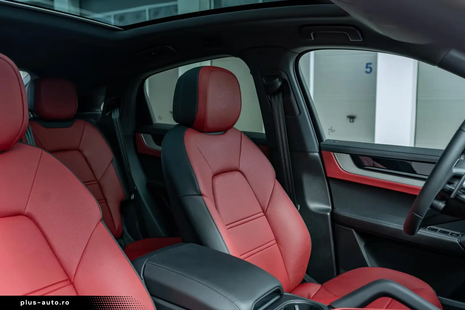 Porsche Cayenne Coupe   MY25   HD-Matrix