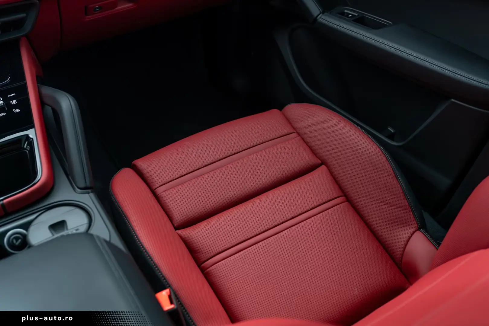 Porsche Cayenne Coupe   MY25   HD-Matrix