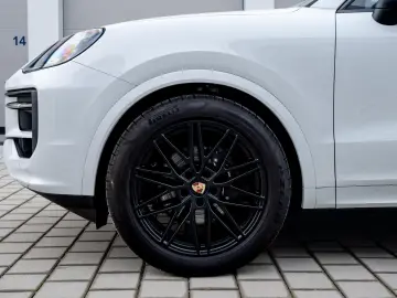 Porsche Cayenne Coupe   MY25   HD-Matrix