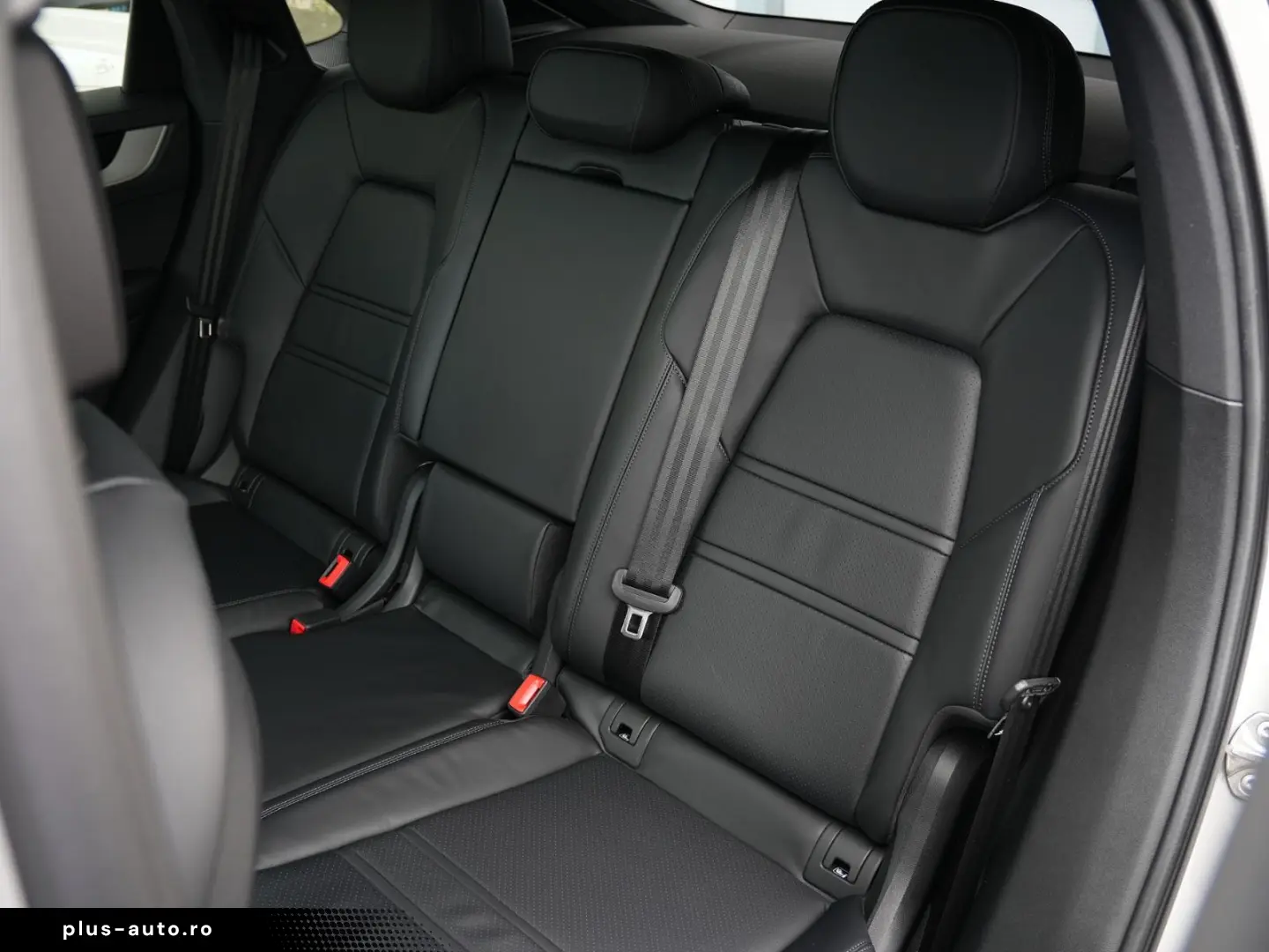 PORSCHE E-Hybrid Coupé INNODRIVE-PANO-SPORTABGAS-22TURBO