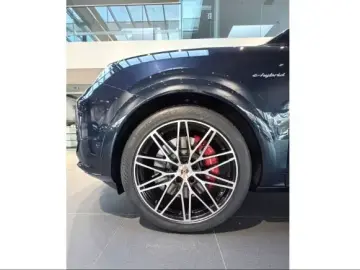 Porsche Cayenne S E-Hybrid Coupe