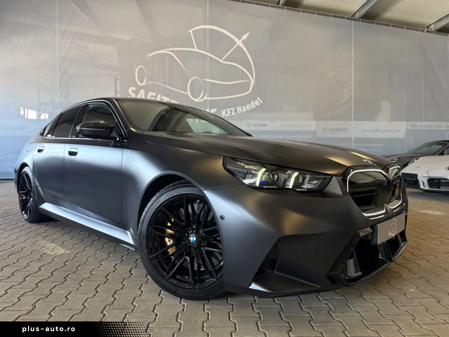 BMW M5 Lim Ultimate Frozen Keramik Merino Orange AHK