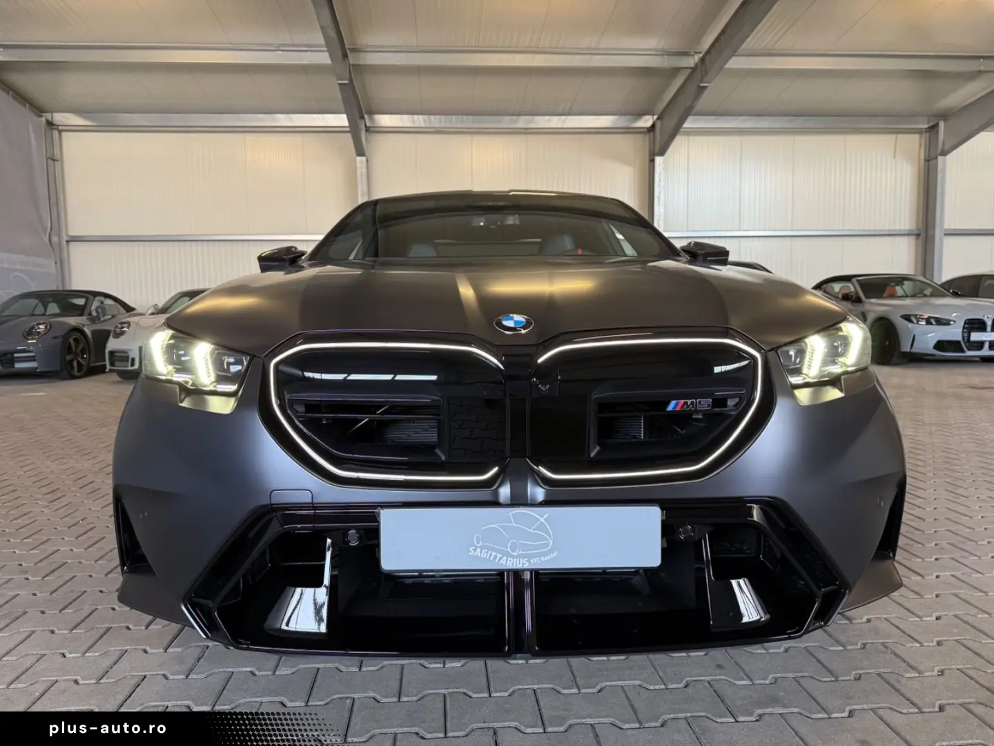 BMW M5 Lim Ultimate Frozen Keramik Merino Orange AHK