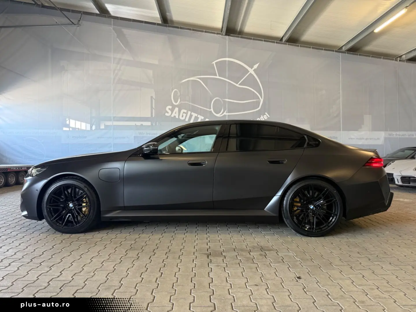 BMW M5 Lim Ultimate Frozen Keramik Merino Orange AHK