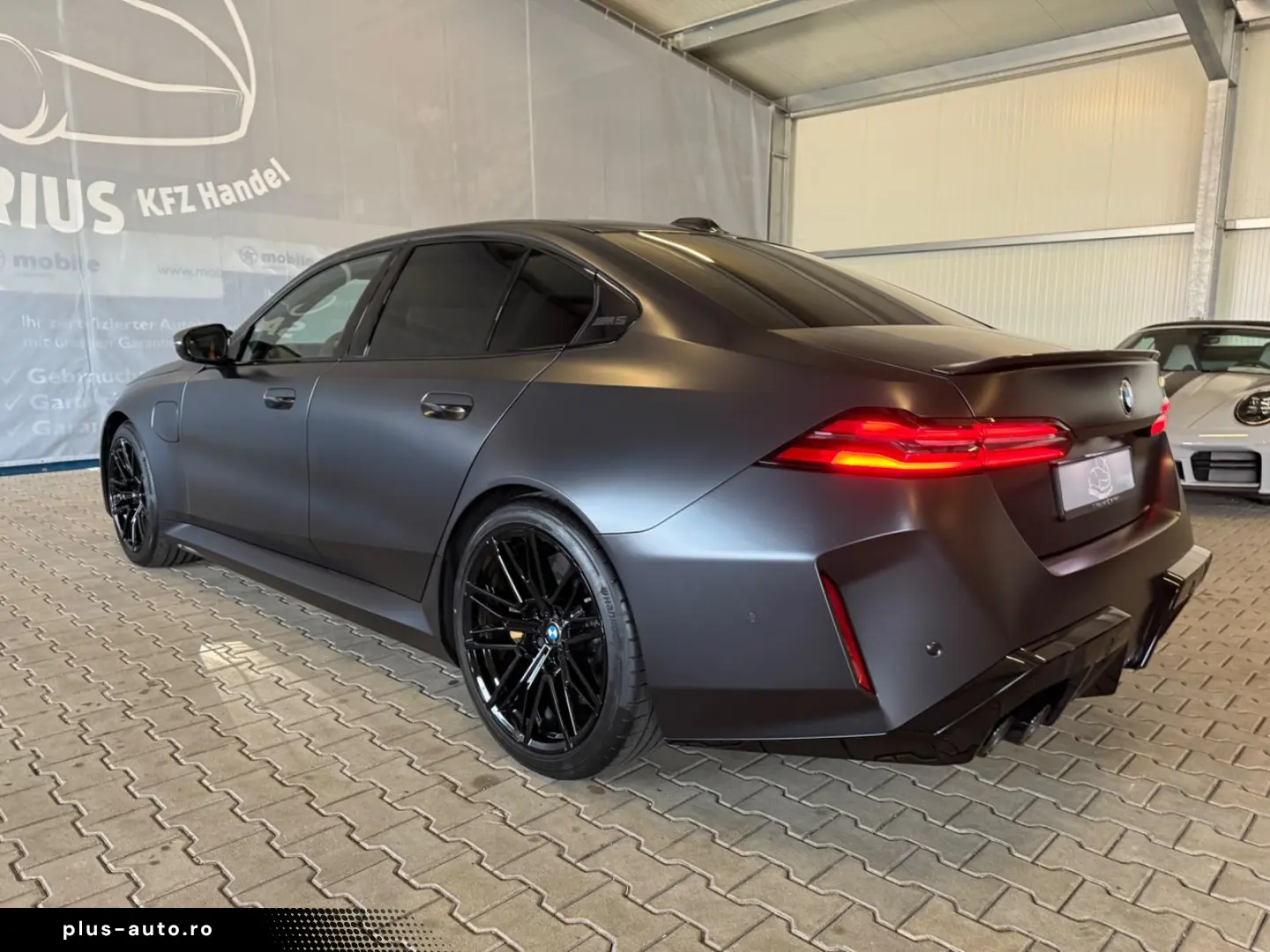 BMW M5 Lim Ultimate Frozen Keramik Merino Orange AHK