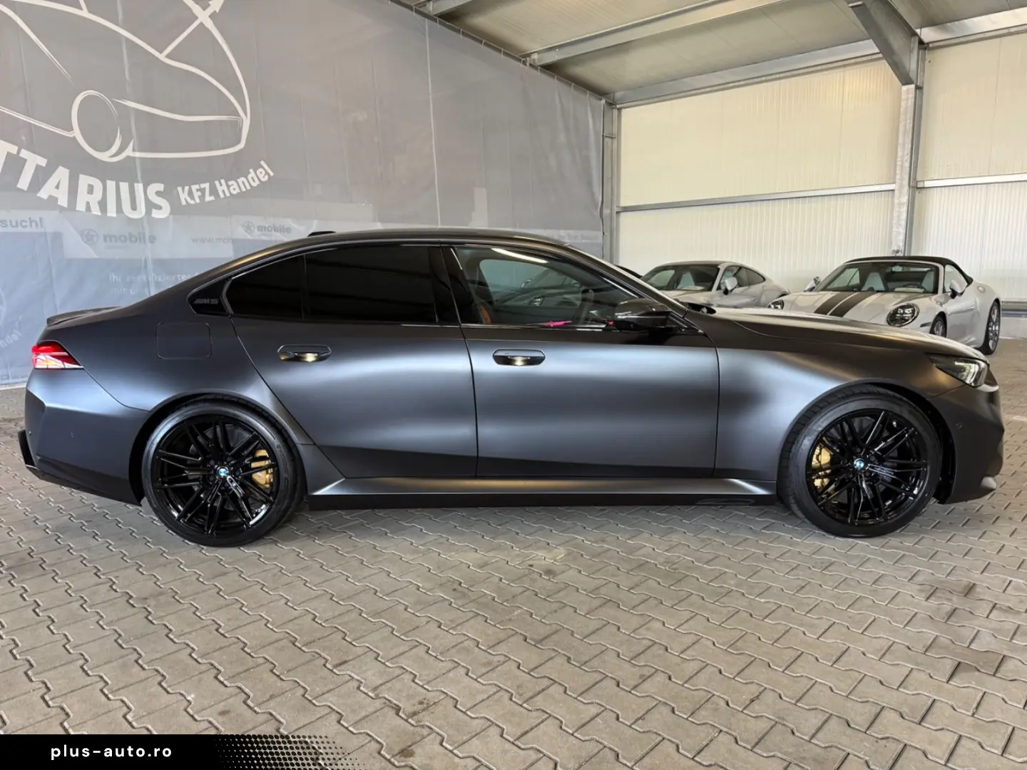 BMW M5 Lim Ultimate Frozen Keramik Merino Orange AHK