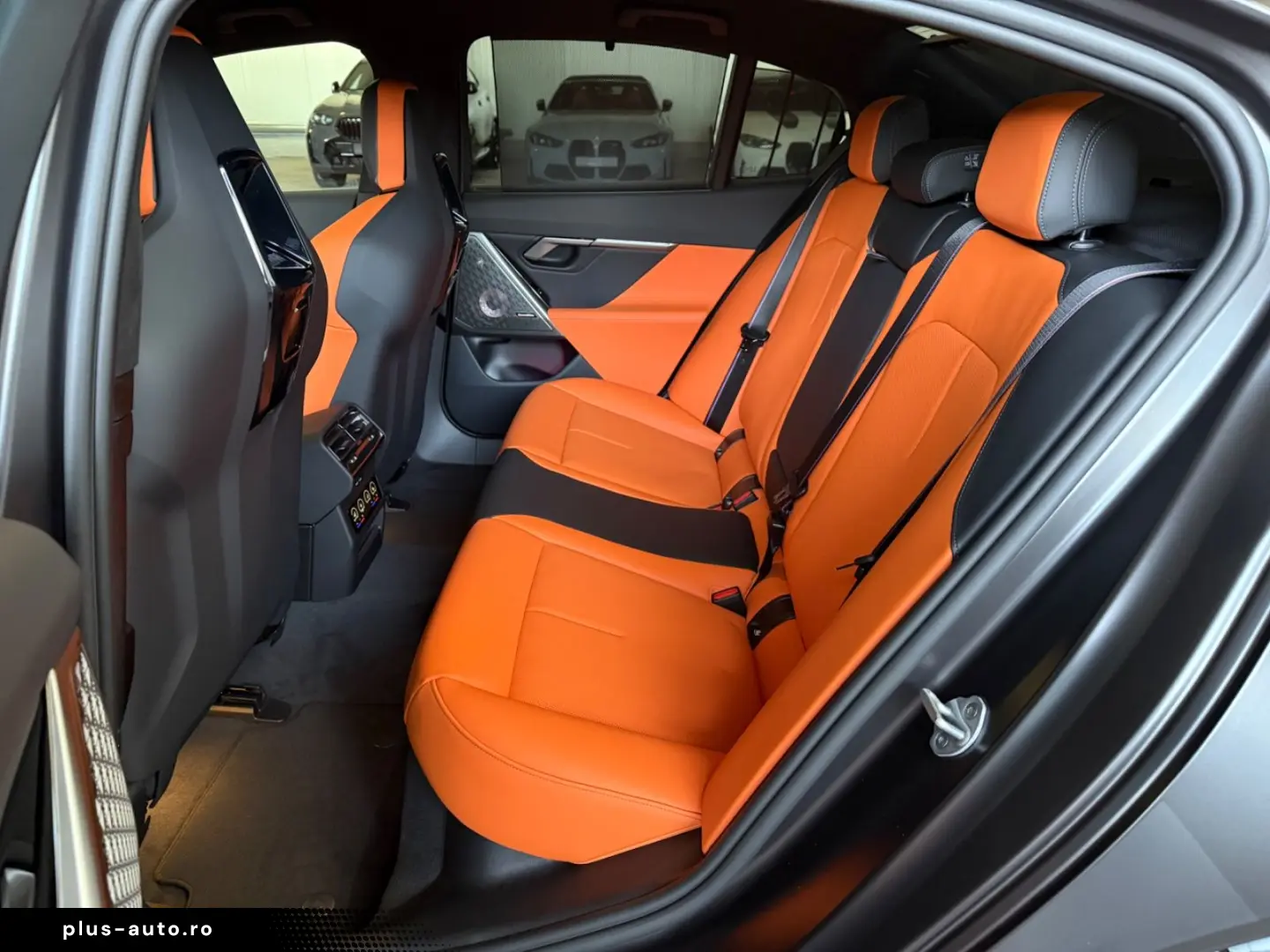 BMW M5 Lim Ultimate Frozen Keramik Merino Orange AHK