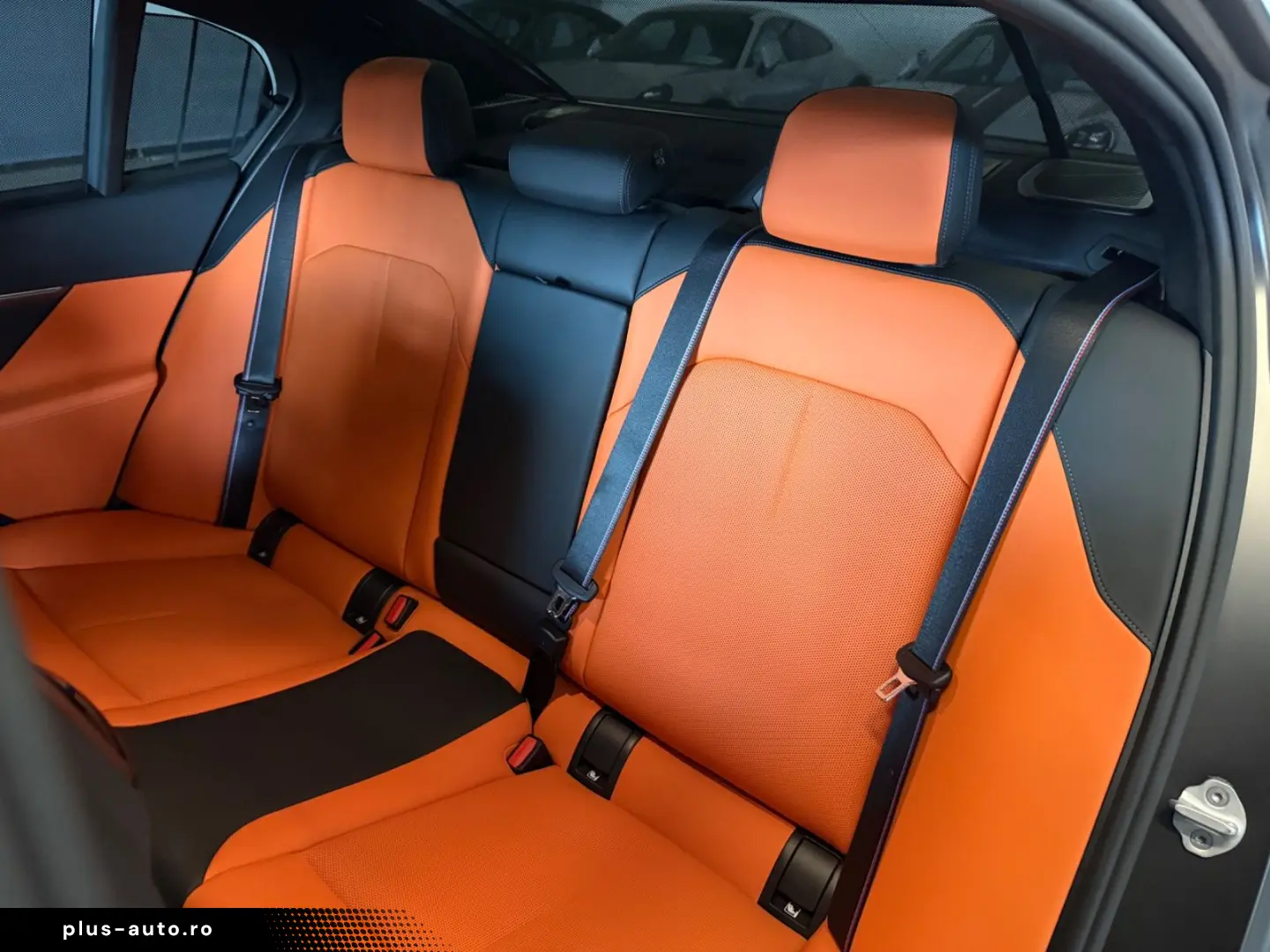 BMW M5 Lim Ultimate Frozen Keramik Merino Orange AHK